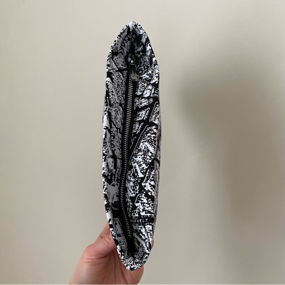 Brand New Christian Dior Black White Paris Map Print Cosmetic Bag Makeup Pouch - Picture 4 of 12
